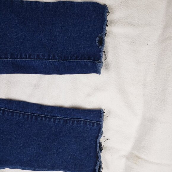 Free People Dark Wash Blue Jeans Size 27 Raw Hem Skinny Leg Distressed Pull-On - Picture 9 of 14